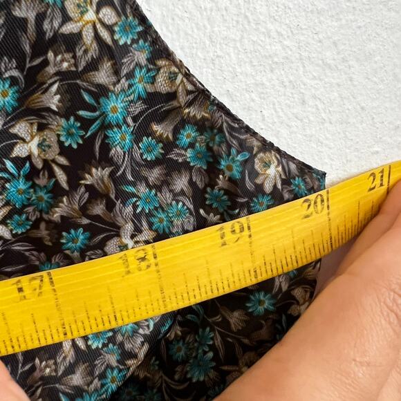 SOLD OUT - Picture 6 of 6